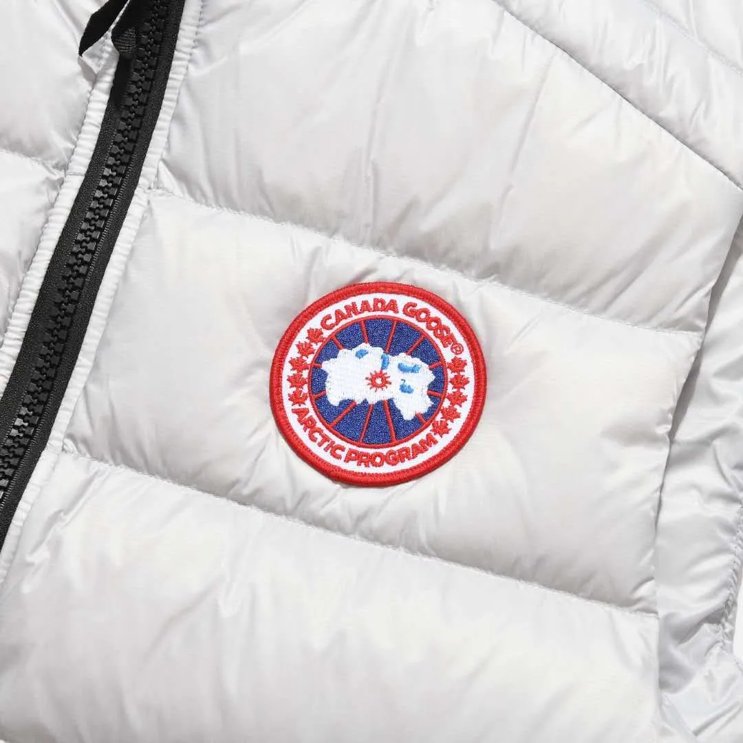 P500 Canadian brand CanadaGoose men's and women's CROFTON lightweight down vest 2229M DWR water repellent treatment WindWall windproof fabric 700 fleece filling original mold opening details one to one production The upper body effect is stunning Exclusively available on the Xiaohongshu purchasing platform The highest version on the market Size: XS S M L XL XXL